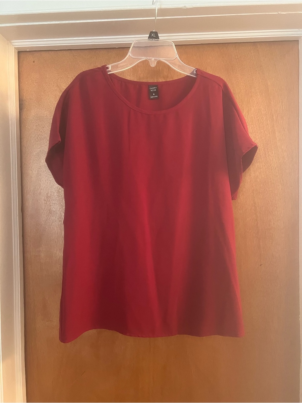 Emery Rose Women’s Berry Red Cap Sleeve Round Neck Top